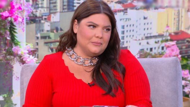 Η Δανάη Μπάρκα απάντησε σε hater με τον καλύτερο τρόπο