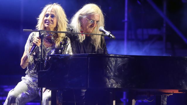 Άννα Βίσση | Αναβάλλεται η συναυλία της στο Ηρώδειο - "Λυπάμαι για αυτήν την αναπάντεχη αναποδιά"