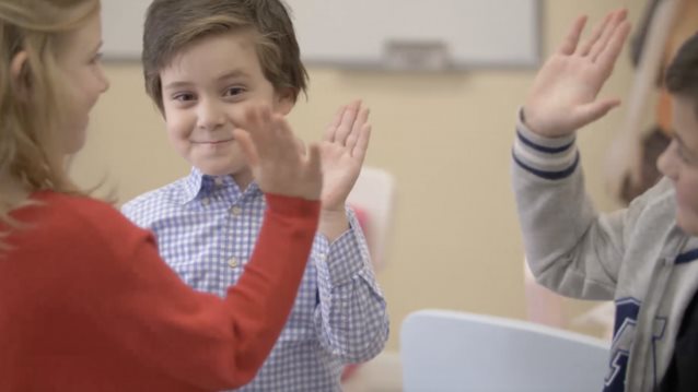 “Παίζωμεν παιδιάν” από την Ελληνική Αγωγή: Το πρώτο ζωντανό, διαδραστικό, εκπαιδευτικό πρόγραμμα για παιδιά