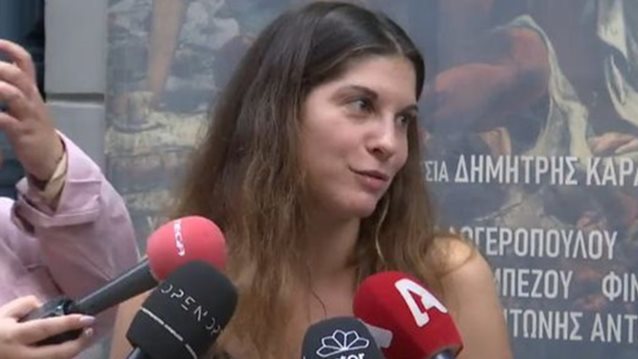 Η Ηρώ Μπέζου δεν έκρυψε την ενόχλησή της σε ερώτηση δημοσιογράφου για τους γονείς της: &quot;Δεν θέλω να σας απαντήσω…&quot;