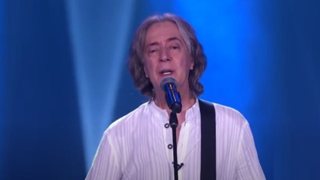 Δειτε μουσικα αποσπασματα απο το &quot;Σπιτι με το MEGA&quot; με τον Κωστα Τουρνα