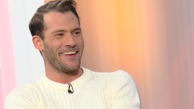 Αντίνοος Αλμπάνης: Η απολαυστική τηλεοπτική συνάντηση με τον Μουτσινά