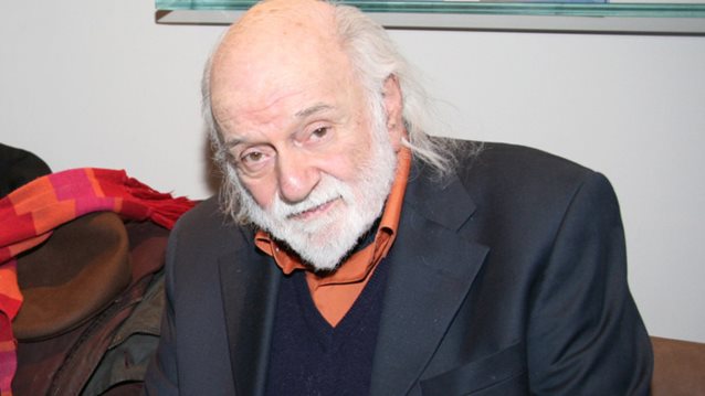 Νάνος Βαλαωρίτης: Έφυγε από τη ζωή ο σπουδαίος Έλληνας ποιητής