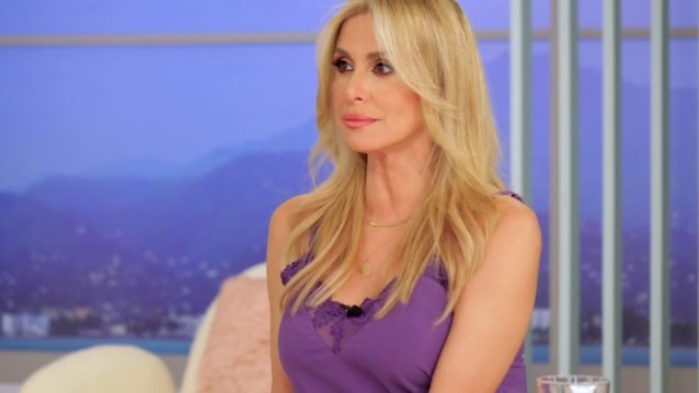 Ζωή Κρονάκη: &quot;Μακριά από εμάς οτιδήποτε έχει να κάνει με πισώπλατα μαχαιρώματα&quot;