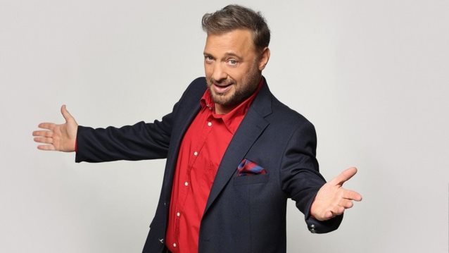 Και επίσημα το &quot;Still Standing&quot; στον Χρήστο Φερεντίνο