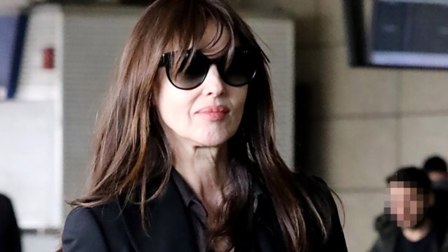 Οι φωτογραφίες της Monica Bellucci από το ταξίδι της στην Ελλάδα