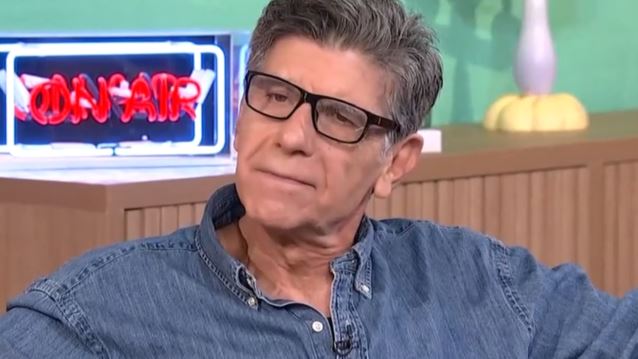 Ο Γιάννης Μπέζος μιλά για την αποκάλυψη του Πυγμαλίωνα Δαδακαρίδη - &quot;Έτοιμος ήμουν αλλά δεν ήθελα να του το χαλάσω&quot;