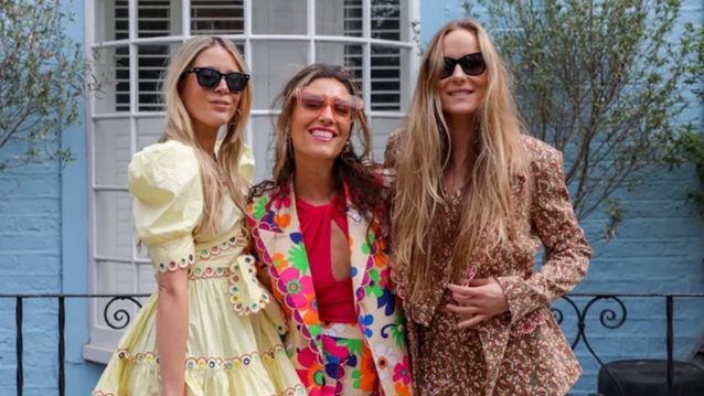 O πολυτελής boho γάμος της δισέγγονης του δημιουργού του Bond με πρώην υπουργό του Boris Johnson