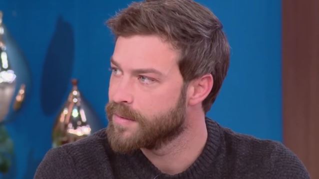 Στέφανος Μιχαήλ: "Τα καταφέραμε, βγήκε από το νοσοκομείο και ήρθε στον γάμο μας"