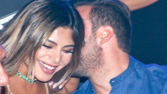 Ελευθερία Ελευθερίου: Τρυφερά τετ-α-τετ με νέο συνοδό: Φωτογραφίες