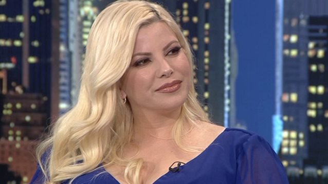 Η Αντελίνα Βαρθακούρη αποκαλύπτεται στον Γρηγόρη Αρναούτογλου