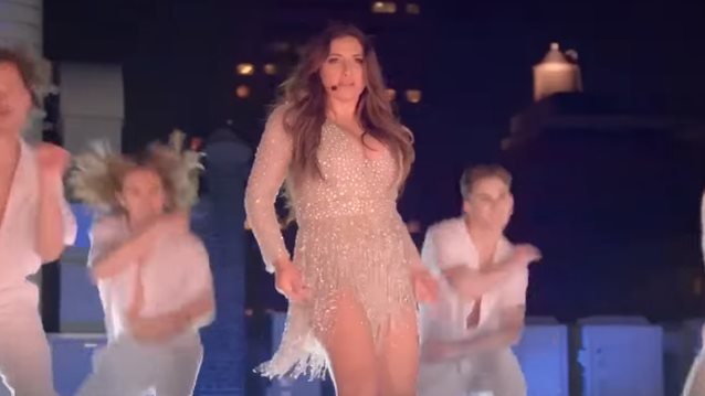 &quot;Με τα πολλά που διάβασα, έβαλα να δω το βίντεο της &quot;χοντρής και γερασμένης&quot; Έλενας Παπαρίζου&quot;