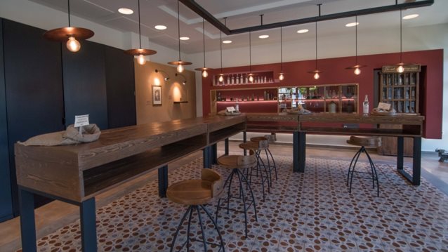 &quot;Ο Κόσμος του Ούζου&quot; έτοιμος να υποδεχτεί και πάλι το κοινό του