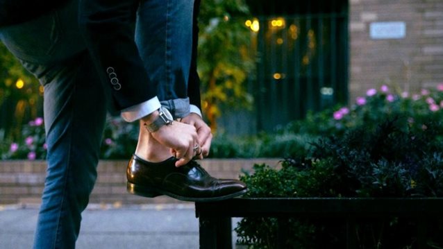 Πώς θα διαλέξεις το σωστό παπούτσι ανάλογα με τα ρούχα σου
: Έξι κλασσικές αντρικές εμφανίσεις και τα υποδήματα πάνω στα οποία αυτές οφείλουν να «πατήσουν».
