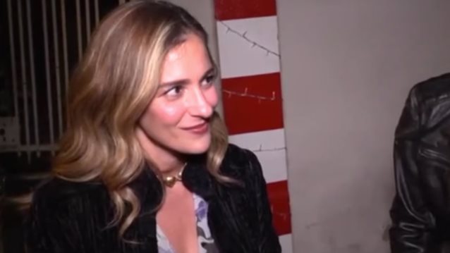 Η Νατάσσα Μποφίλιου στην πρώτη δήλωση μετά τις αντιδράσεις Χατζιδάκι για την περιοδεία της