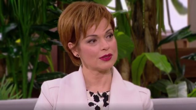 Η Δάφνη Λαμπρόγιαννη εξομολογείται στην "Ελένη": "Είναι δύσκολο. Είναι λίγο δυσλειτουργικό από ένα σημείο και μετά"