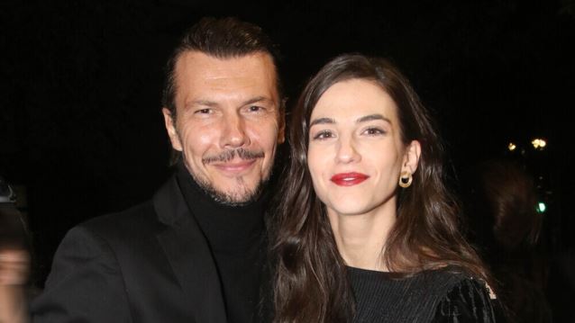 Η Αναστασία Παντούση και ο Ιωάννης Παπαζήσης χορεύουν και γελούν στο πιο full in love video που είδες σήμερα