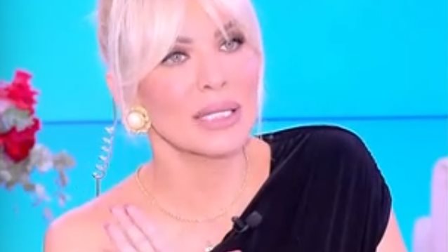 Ξέσπασμα Κατερίνας Καινούργιου: "Αυτό είναι αηδιαστικό - Εύχεστε να μη μπορέσω να κάνω παιδί"