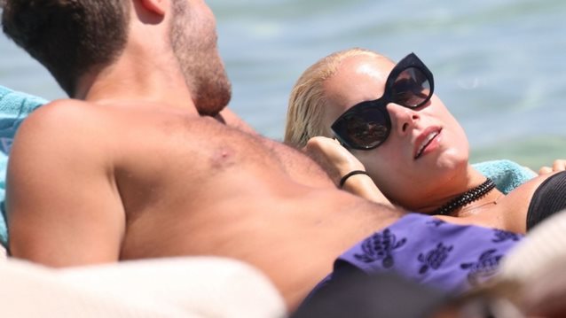 Δούκισσα Νομικού- Δημήτρης Θεοδωρίδης: Ερωτευμένοι στη Μύκονο: Φωτογραφίες