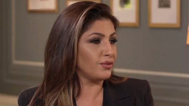 Έλενα Παπαρίζου: «Τολμάω να σταθώ στα πόδια μου και να πω την άποψή μου. Μπορεί να υπάρχουν άνθρωποι που διαφωνούν και με βρίζουν πίσω από την πλάτη μου»