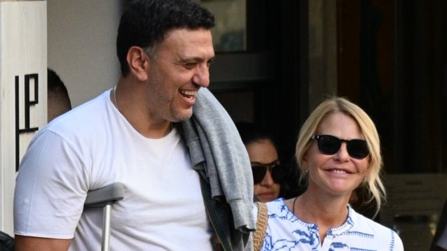 Τζένη Μπαλατσινού και Βασίλης Κικίλιας σε μια σπάνια συνάντηση με τον Πέτρο Κωστόπουλο