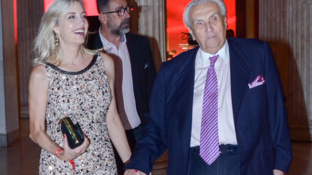 Δημήτρης Κοντομηνάς: Χέρι- χέρι με την εντυπωσιακή σύντροφό του! Δείτε φωτογραφίες