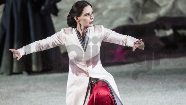 Κάτια Δανδουλάκη: Ποιοι βρέθηκαν στην Επίδαυρο για το ντεμπούτο της στην Αρχαία Τραγωδία με τις «Ικέτιδες»;