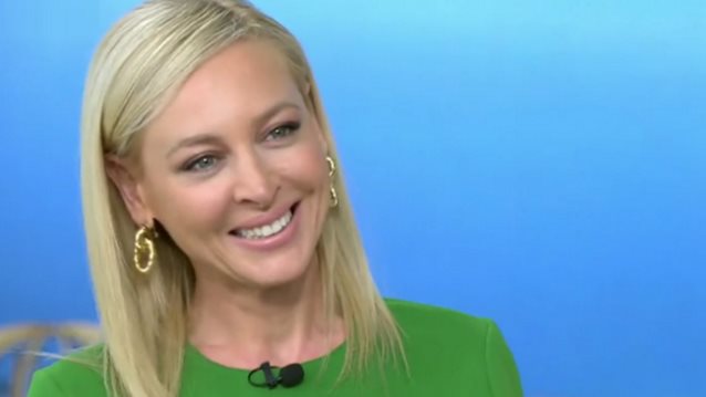 Η Φαίη Ξυλά ανακοίνωσε τον β&#39; κύκλο του &quot;Έρωτα με Διαφορά&quot; &amp; μια είσοδο - έκπληξη