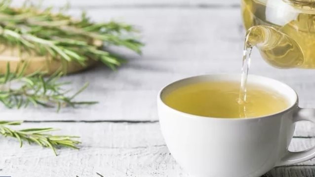 Το ρόφημα που καίει το λίπος: Η συνταγή της διατροφολόγου - Το πίνουμε κάθε πρωί