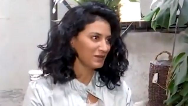 Ορόρα Αρζόγλου: "Με τον Κώστα Αρζόγλου δεν είχαμε αποκτήσει τη σχέση πατέρας – κόρης. Ήταν κάπως σαν να με "αγόραζε"  όταν ερχόμουν στην Ελλάδα"