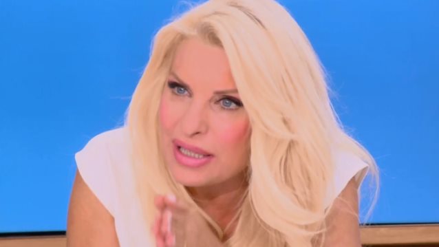 Ελένη Μενεγάκη: "Με τρομάζει, με ανησυχεί και με αηδιάζει αυτό το θέμα"