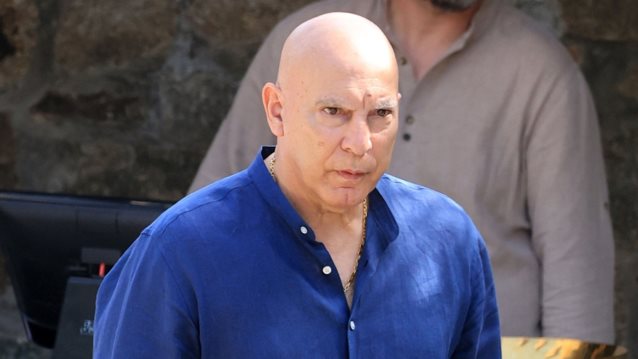 Η ανάρτηση του Νίκου Γκάλη μετά από βίντεο που τον δείχνουν σε αναπηρικό αμαξίδιο