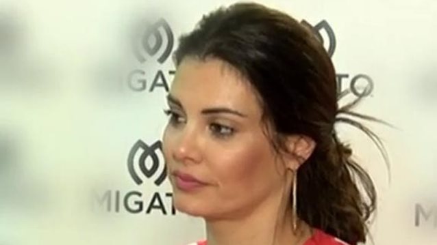 Μαρία Κορινθίου: Τα αρνητικά σχόλια για τις σέξι φωτογραφίσεις της &amp; η έντονη ενόχληση μπροστά στην κάμερα