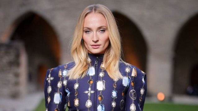 Σοκάρει η Sophie Turner: &quot;Στα 13 μου ανακάλυψα πολλά για το σεξ χάρη στο σενάριο του Game of Thrones&quot;