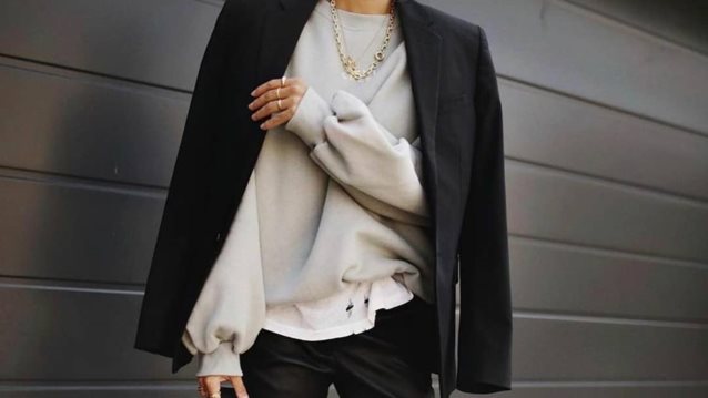 H τέχνη του layering! Πώς θα φορέσεις κομψά πολλά ρούχα το ένα πάνω από το άλλο