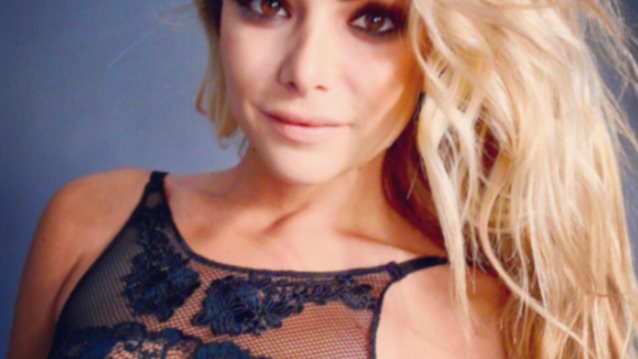 Josephine: Τι συμβαίνει με τον Δημήτρη Παππά; Η φωτογραφία μετά την παραδοχή του χωρισμού