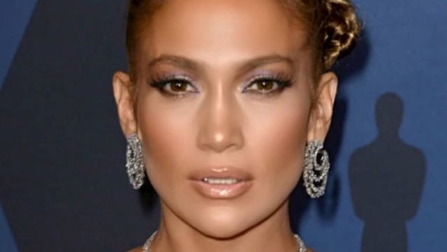 Jennifer Lopez: Κουρεύτηκε και δείχνει πιο νέα από ποτέ