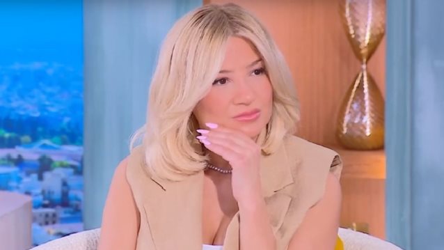 Φαίη Σκορδά: "Ποια μάνα θα το έλεγε αυτό; Χτύπα ξύλο, ούτε να το πω δεν μπορώ"