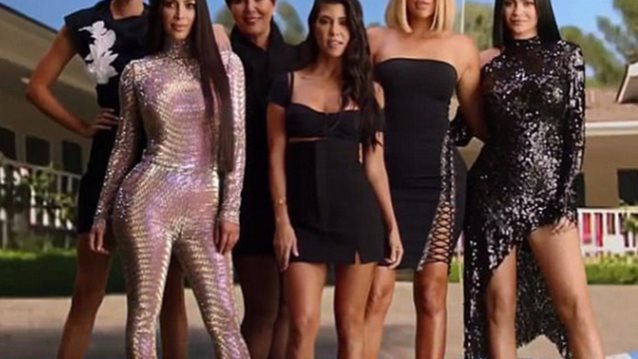 The Kardashians: Δεν γίνεται να μην παρατηρήσεις το νέο photoshop fail τους