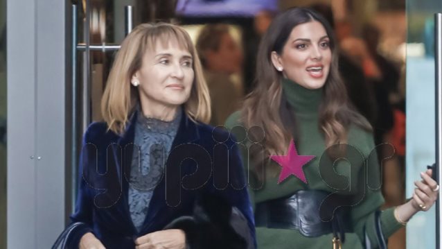 Σταματίνα Τσιμτσιλή &amp; Μάρα Ζαχαρέα: Είναι αχώριστες! Paparazzi στιγμιότυπα από την κοινή τους εμφάνιση