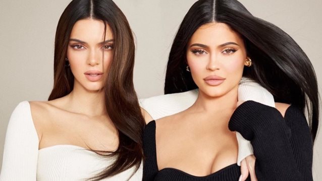 Kendall &amp; Kylie Jenner: Αναβίωσαν μία Halloween εμφάνισή τους από την παιδική τους ηλικία