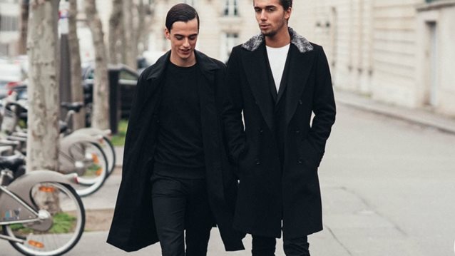 Πώς να έχεις ξεχωριστό στυλ όταν επιβάλλεται το casual: Όταν δεν χρειάζεται να φορέσεις τίποτα παραπάνω από τζιν και sneakers