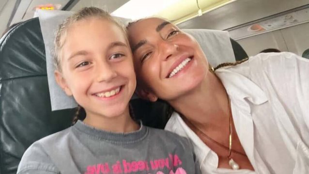 Περήφανη μαμά η Ρούλα Ρέβη! Η Ειρήνη - Χρυσή Τότσικα έδωσε την πρώτη της συναυλία