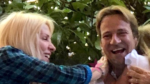 Ελένη Μενεγάκη &amp; Μάκης Παντζόπουλος: Για φαγητό με τη μικρή Μαρίνα | Δείτε τα σπάνια στιγμιότυπα