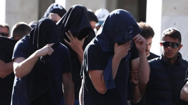 Ν. Φιλαδέλφεια | Πώς οι Ελληνες χούλιγκαν οδήγησαν τους Κροάτες στο γήπεδο της ΑΕΚ - Ο ρόλος του ταξιτζή "Αγιά"