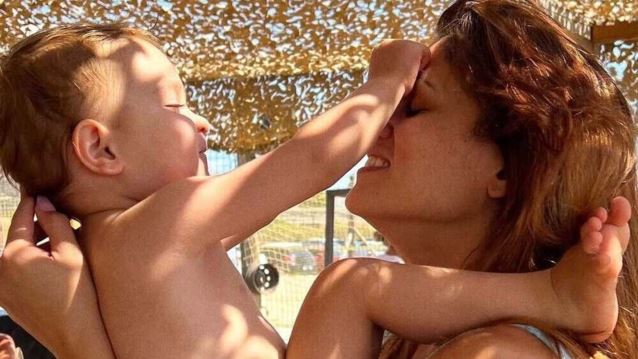 H Ολίβια Στρατή στην κουζίνα! Το χαριτωμένο βίντεο που ανέβασε η Μαίρη Συνατσάκη