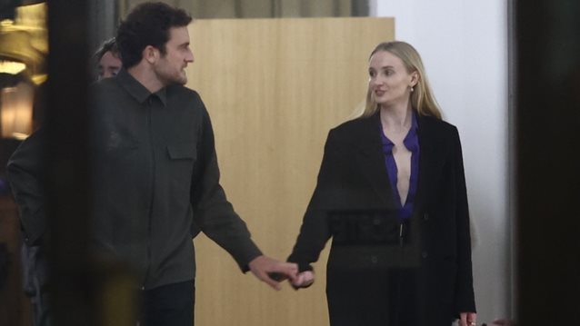 Sophie Turner &amp; Peregrine Pearson | Νέα ρομαντική έξοδος στο Παρίσι