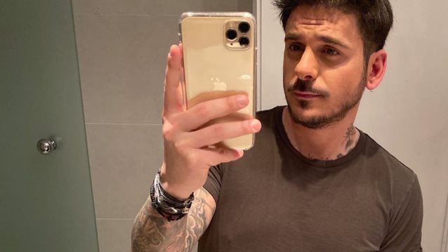 Stan: Μας συστήνει την κούκλα σύντροφό του μέσα από ένα tiktok video!