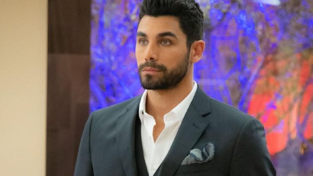 Η αντίδραση του Παναγιώτη Βασιλάκου στην &quot;εισβολή&quot; της Αντζελίνας στο &quot;The Bachelor 2&quot;