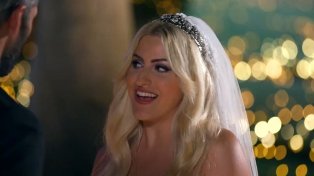 &quot;The Bachelor&quot; Πρεμιέρα | Επικό! Ο Αλέξης υποδέχεται τη... νύφη!